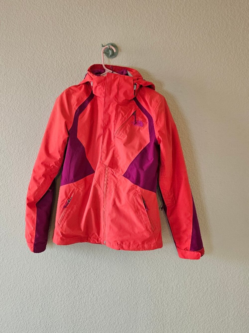 The north face women's kira triclimate jacket size S